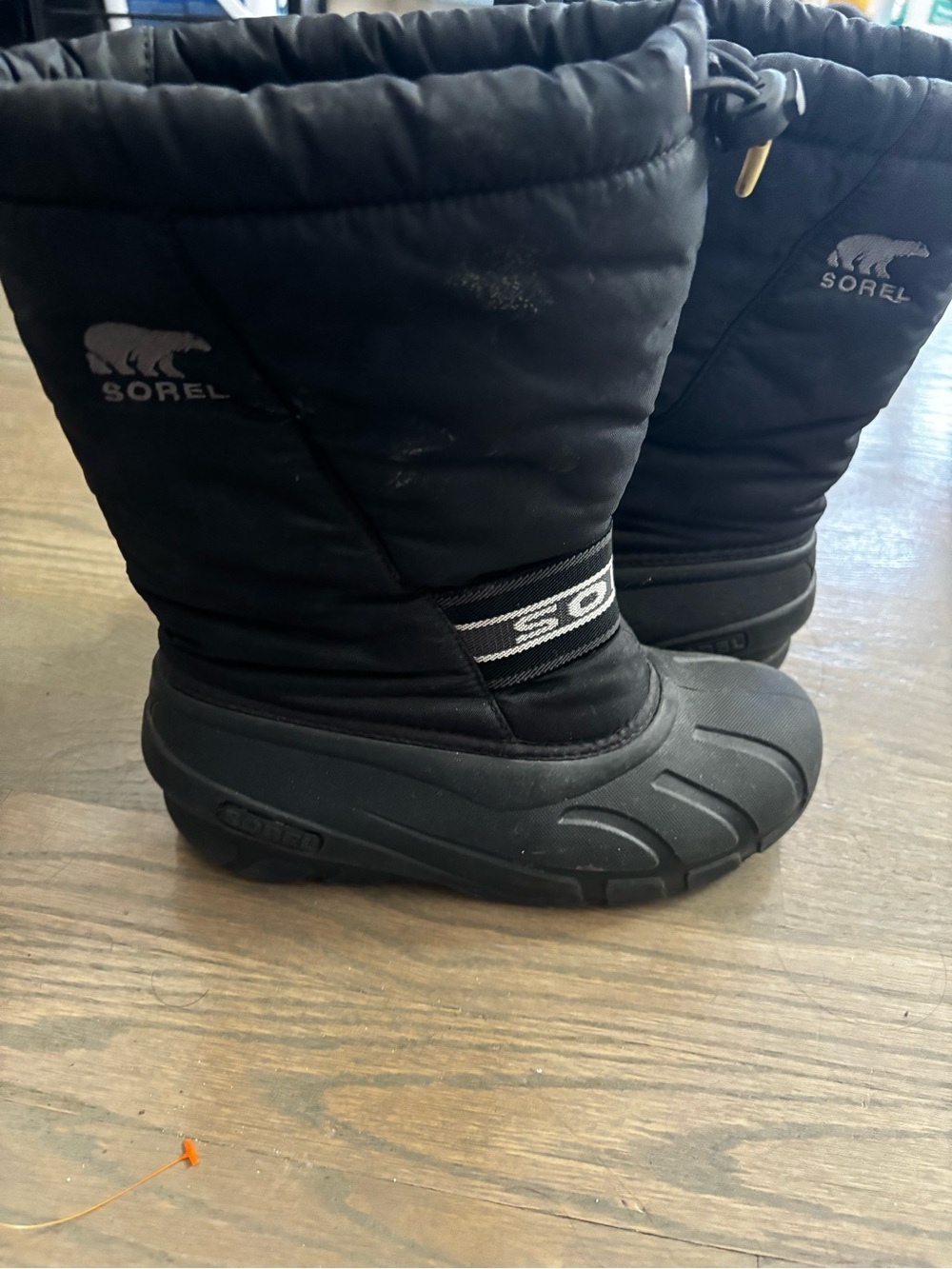 Sorel Cub kids' winter boots durable black nylon waterproof protection youth 4